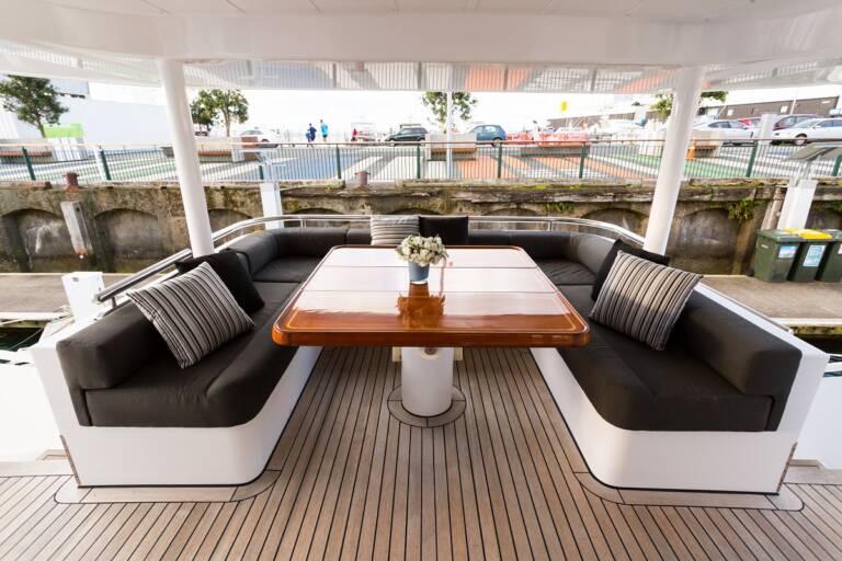 Templar Yacht - Sky Lounge